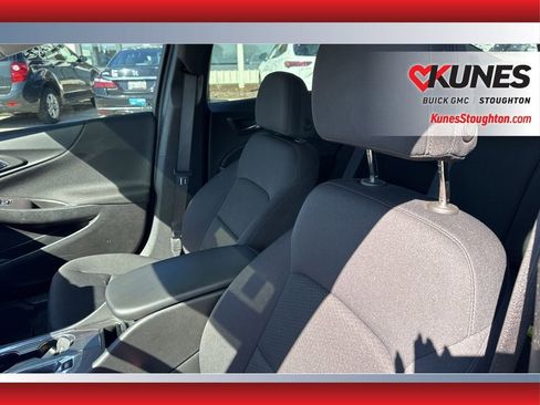 Used 2022 Chevrolet Malibu RS image 23