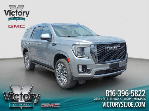 Used 2024 GMC Yukon Denali Ultimate AWD/4WD image 1