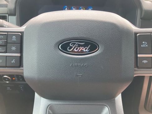 Used 2025 Ford F150 Lariat w/ Equipment Group 501A Mid AWD/4WD image 29