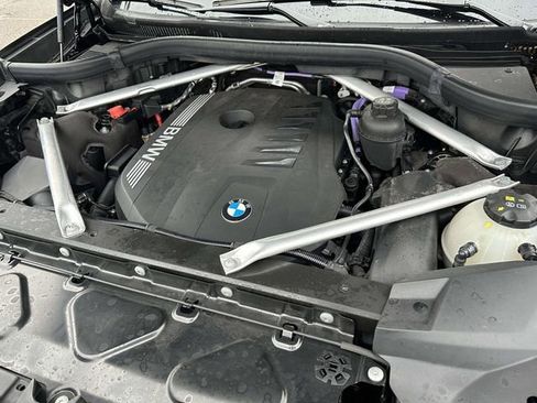 Certified 2024 BMW X7 xDrive40i w/ Executive Package image 17