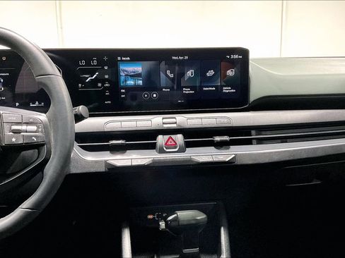 Used 2025 Kia K4 EX FWD image 7