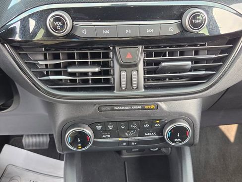 Certified 2025 Ford Escape ST-Line image 19