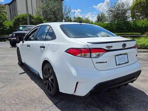 Used 2022 Toyota Corolla SE FWD image 12