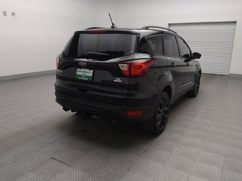 Used 2019 Ford Escape SE FWD image 9