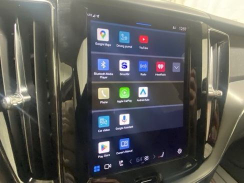 Used 2023 Volvo XC60 B5 Core w/ Climate Package image 22