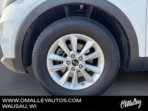 Used 2019 Kia Sorento AWD V6 image 9