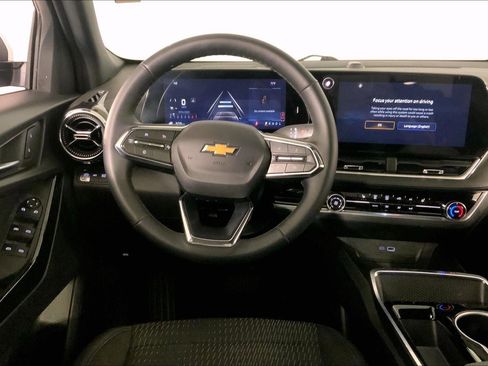 Used 2025 Chevrolet Equinox LT AWD/4WD image 5