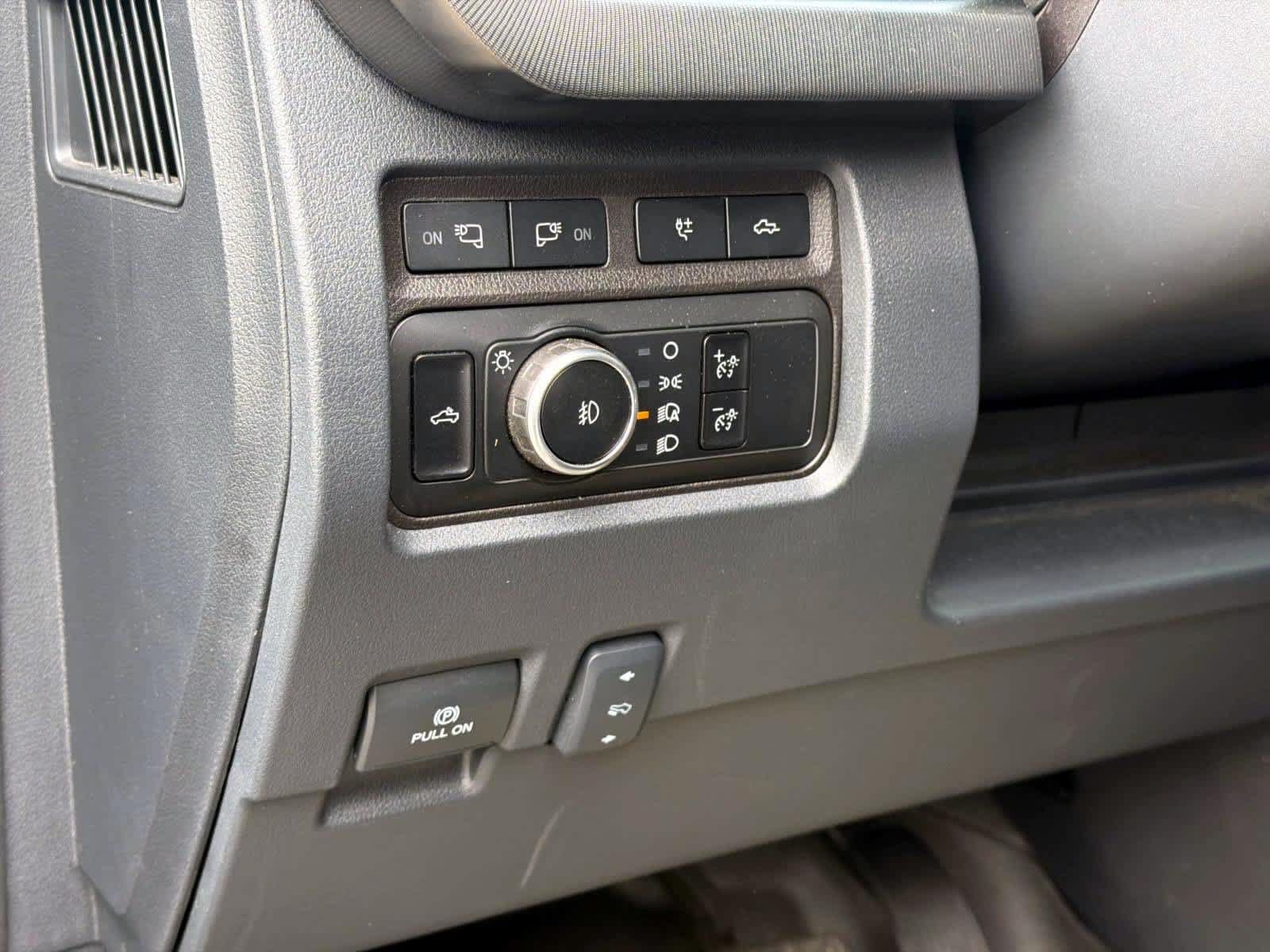 Used 2024 Ford F350 Platinum w/ FX4 Off-Road Package AWD/4WD image 21