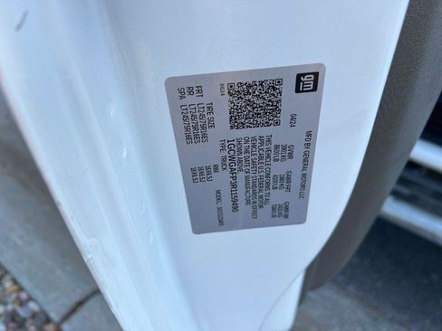 Used 2024 Chevrolet Express 2500 w/ Driver Convenience Package image 19