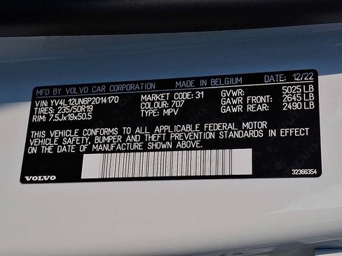 Used 2023 Volvo XC40 B5 Plus w/ Driver Assist Package AWD/4WD image 27