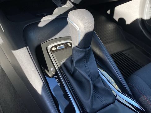 Certified 2025 Toyota Corolla SE image 36