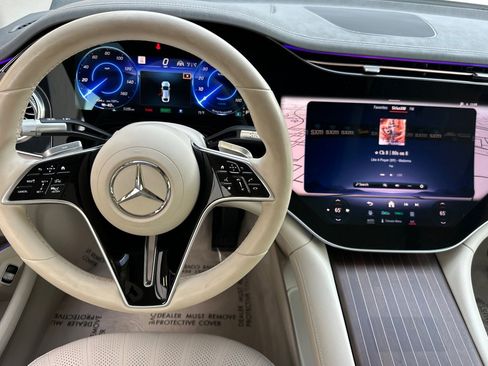 Used 2023 Mercedes-Benz EQS 580 4MATIC Sedan image 18