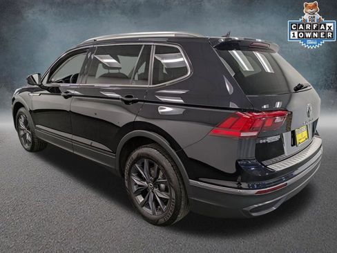 Used 2022 Volkswagen Tiguan SE w/ Panoramic Sunroof Package image 7