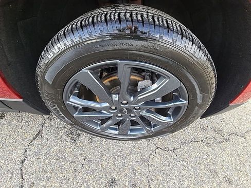 Used 2023 Chevrolet Equinox RS image 37