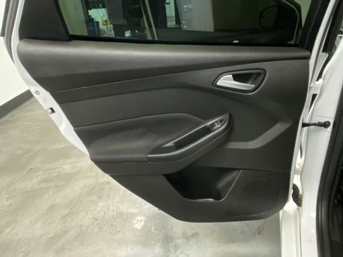 Used 2016 Ford Focus ST FWD image 43