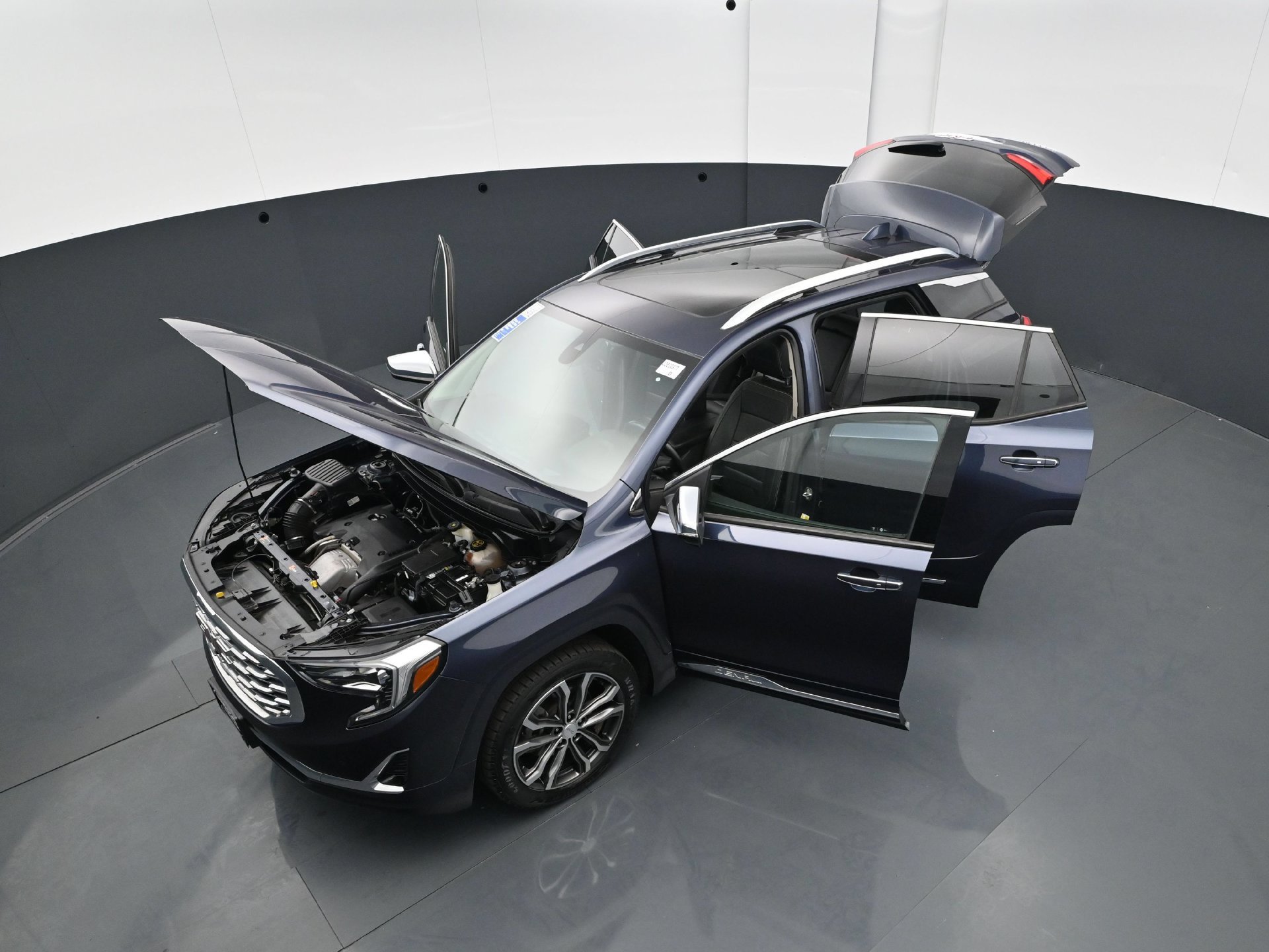 Used 2018 GMC Terrain Denali w/ Advanced Safety Package AWD/4WD image 43