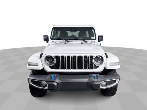 Used 2024 Jeep Wrangler Unlimited Sahara w/ Technology Group AWD/4WD image 3