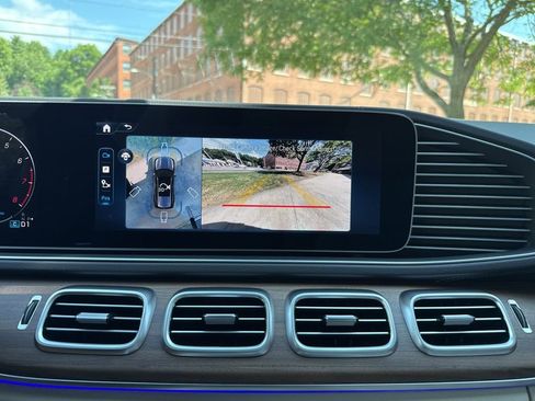 New 2025 Mercedes-Benz GLS 450 4MATIC image 39