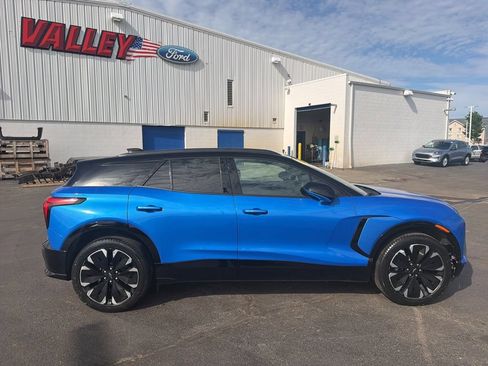 Used 2025 Chevrolet Blazer EV RS FWD image 8