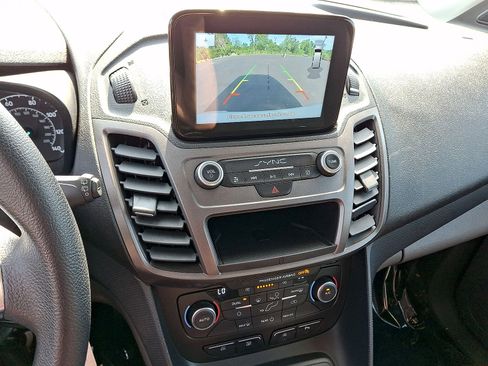 Used 2022 Ford Transit Connect XLT FWD image 15