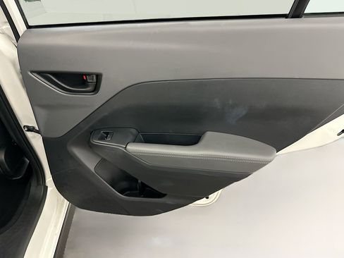 Used 2024 Subaru Crosstrek 2.0i Premium image 31