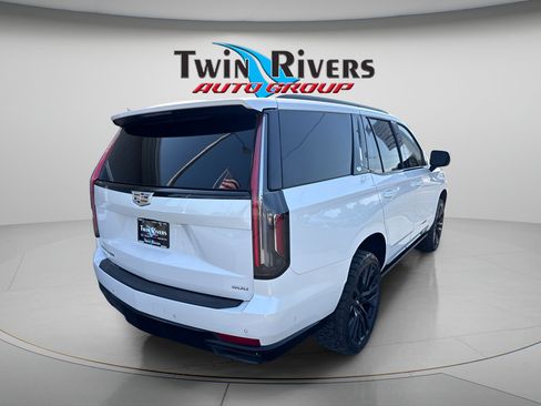 Used 2021 Cadillac Escalade Sport w/ Driver Assist Tech Package AWD/4WD image 4