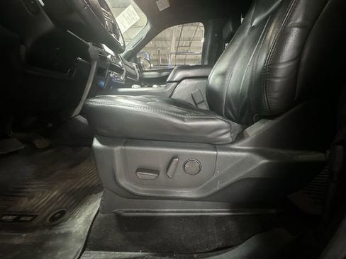 Used 2020 Ford Expedition XLT w/ Equipment Group 202A AWD/4WD image 18