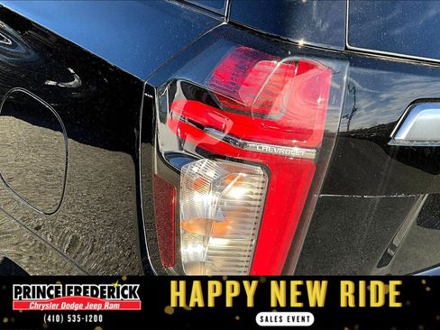 Used 2024 Chevrolet Suburban High Country w/ Advanced Technology Package image 28