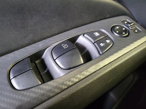 Used 2025 Nissan Altima 2.5 SV FWD image 27
