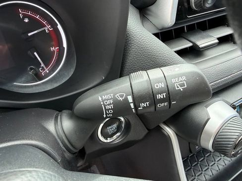 Used 2025 Toyota RAV4 XLE AWD/4WD image 30