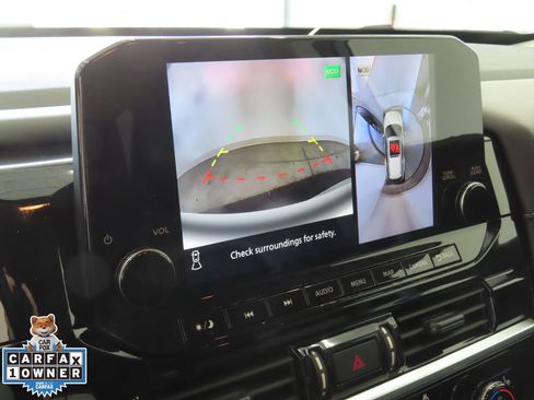 Used 2025 Nissan Pathfinder SL FWD image 20