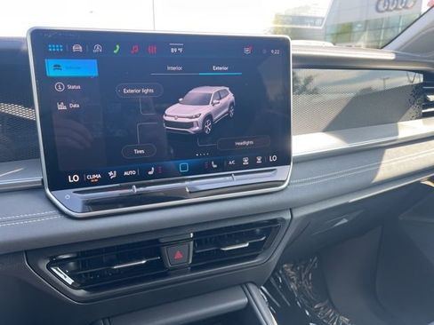 New 2026 Volkswagen Tiguan SE AWD/4WD image 16