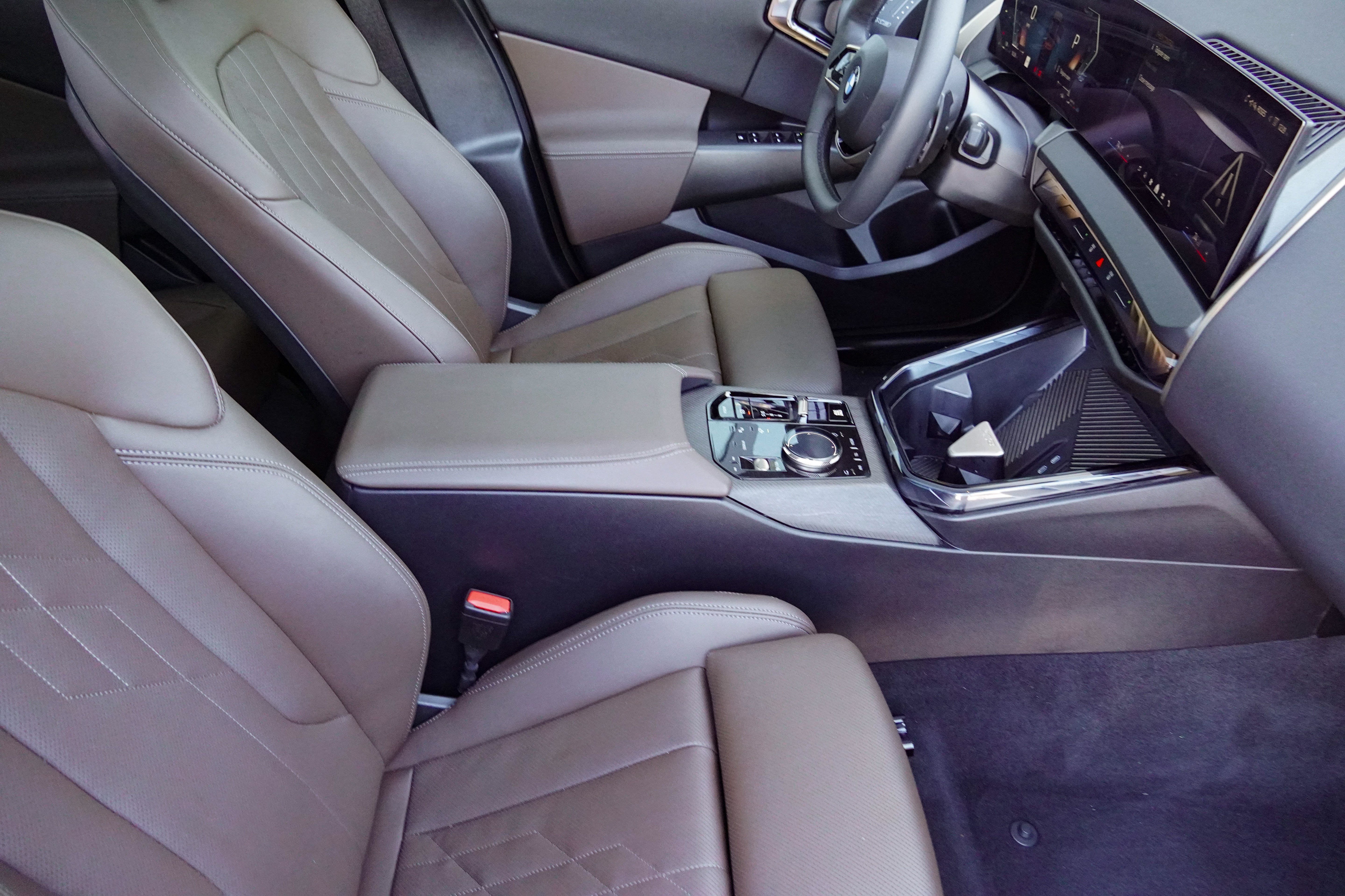 Certified 2025 BMW X3 xDrive30i AWD/4WD image 9