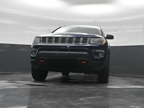 Used 2019 Jeep Compass Trailhawk w/ Popular Equipment Group AWD/4WD image 20