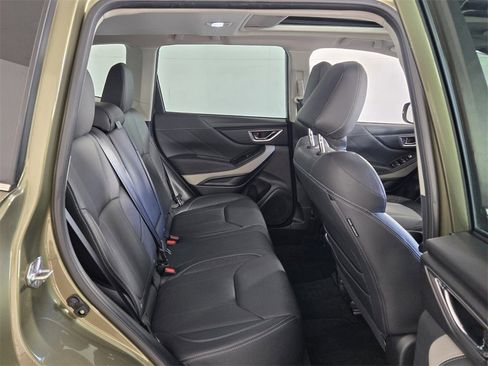 Used 2023 Subaru Forester Limited image 15