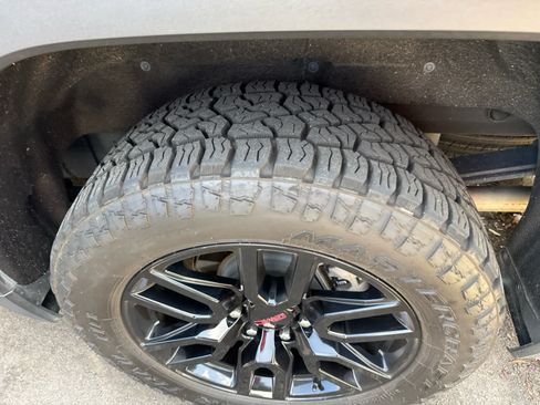 Used 2020 GMC Sierra 1500 Elevation w/ Elevation Value Package AWD/4WD image 5