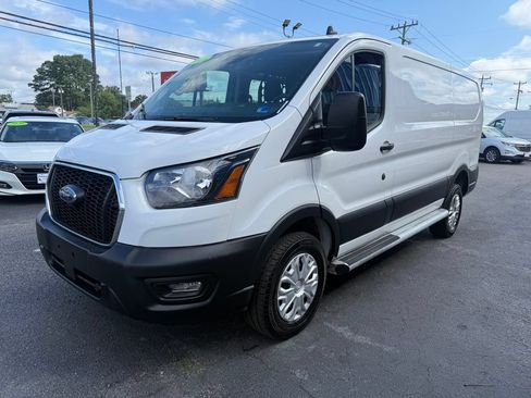 Used 2025 Ford Transit 250 Low Roof w/ Exterior Upgrade Package RWD image 3