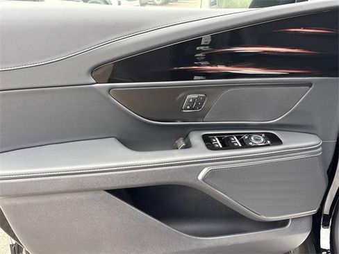 New 2026 Lincoln Nautilus Premier w/ Jet Appearance Package image 19