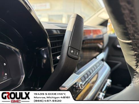 Used 2023 GMC Sierra 1500 Elevation image 24