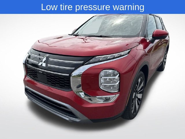Used 2025 Mitsubishi Outlander AWD image 9