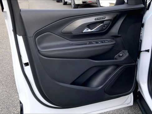 Used 2022 GMC Terrain SLT image 20