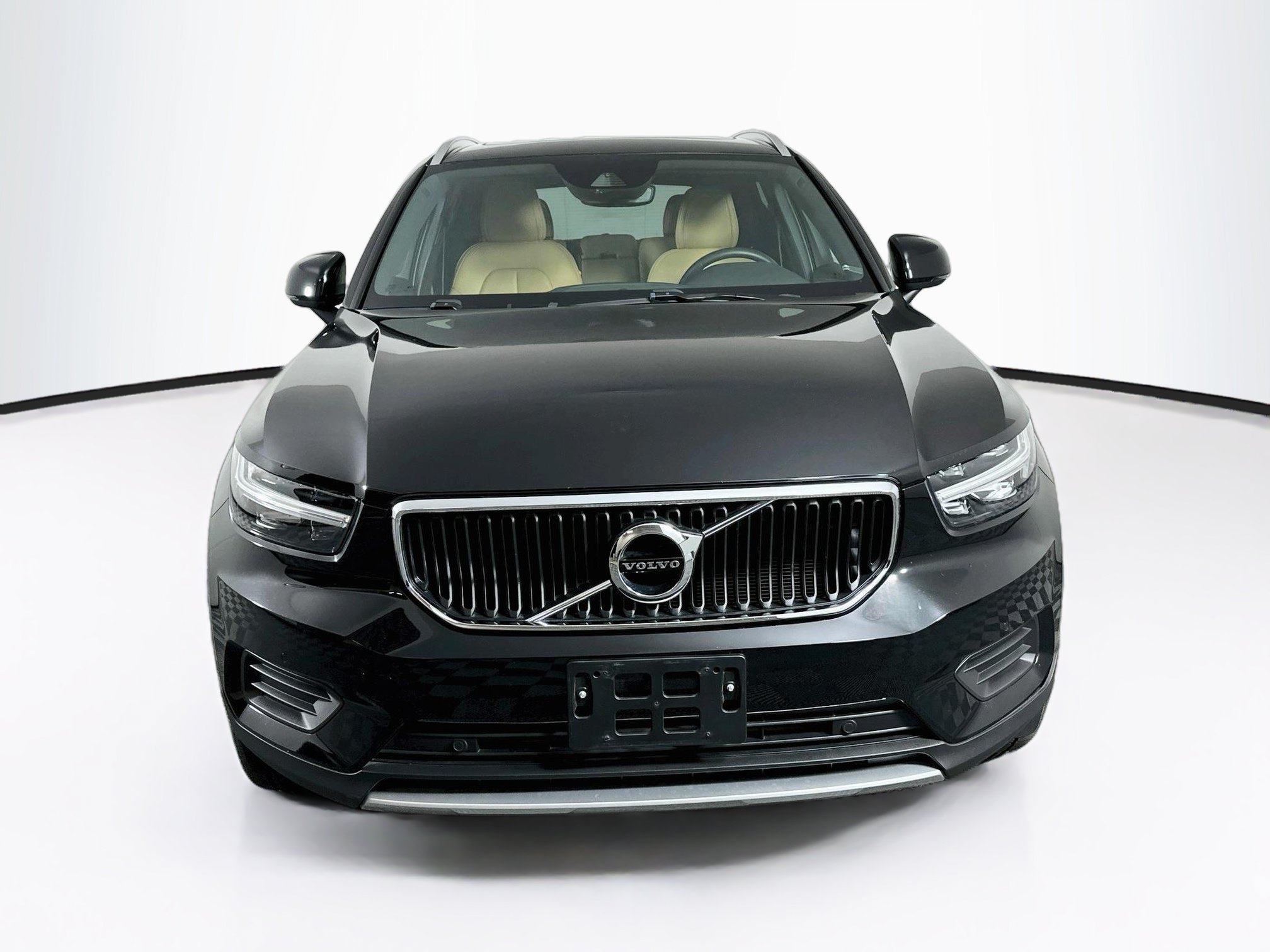 Used 2020 Volvo XC40 T5 Momentum AWD/4WD image 2