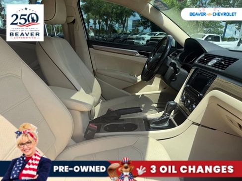 Used 2016 Volkswagen Passat 1.8T SE w/ Lighting Package FWD image 11