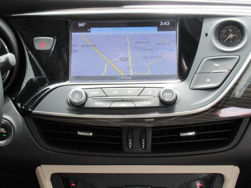 Used 2020 Buick Envision Essence FWD image 15
