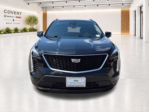 Used 2023 Cadillac XT4 Sport FWD image 3