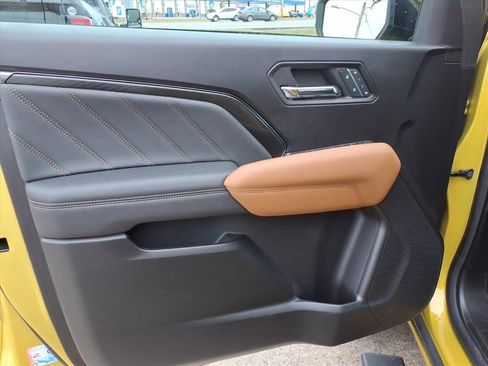 Used 2023 GMC Canyon AT4 w/ AT4 Premium Package image 17