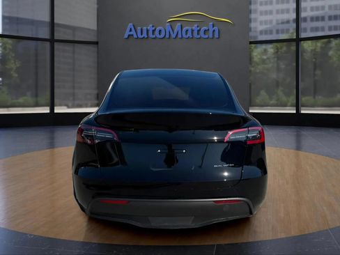 Used 2025 Tesla Model Y Long Range AWD/4WD image 9