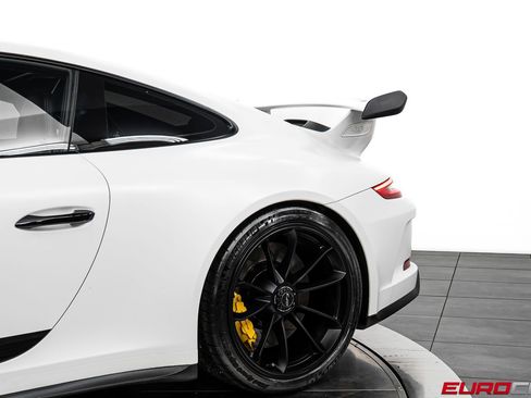 Used 2018 Porsche 911 GT3 RWD image 15
