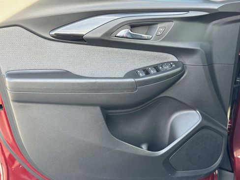 Used 2023 Chevrolet TrailBlazer LT w/ Convenience Package image 17