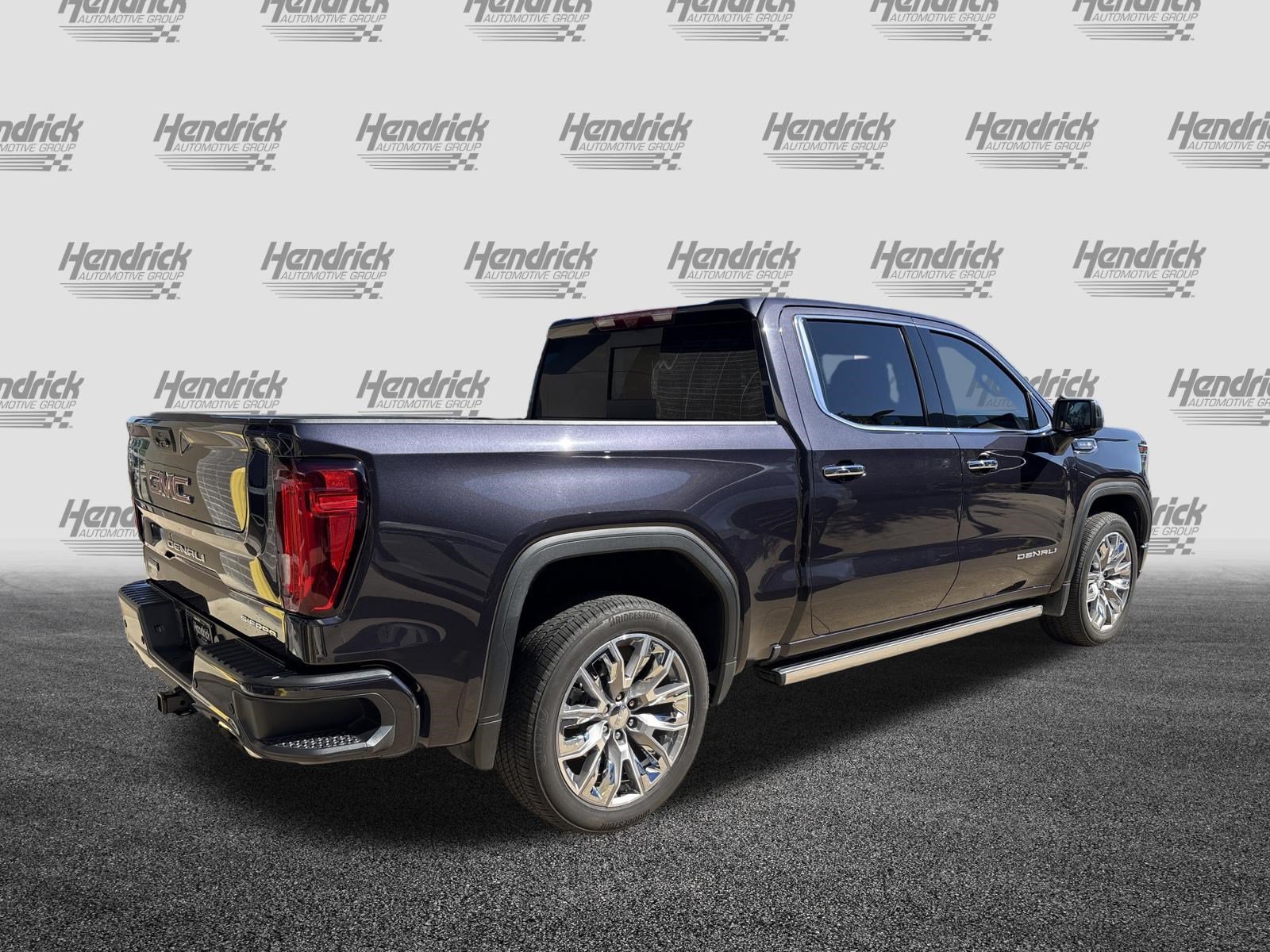 Used 2025 GMC Sierra 1500 Denali w/ Denali Reserve Package AWD/4WD image 10